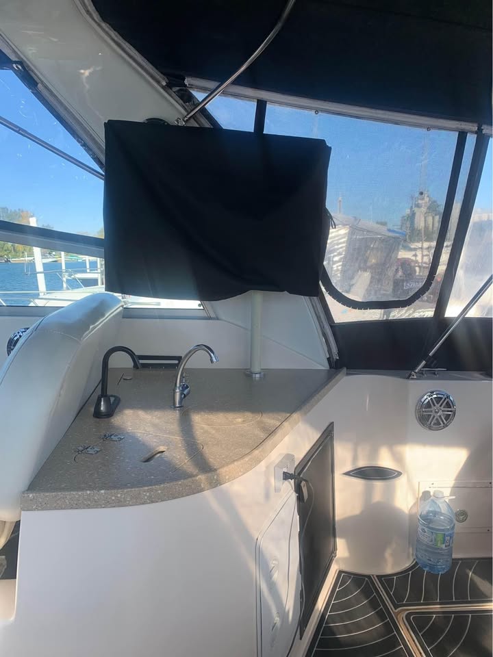 
								Rinker 320 2005 full									