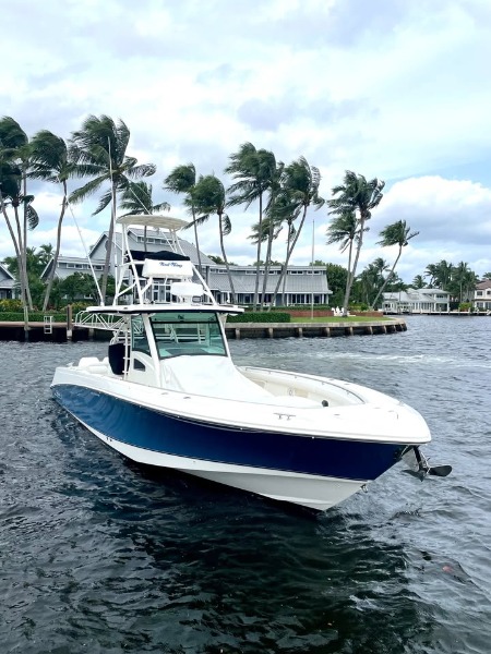 
								USA 2013 Boston Whaler 370 Outrage USD full									