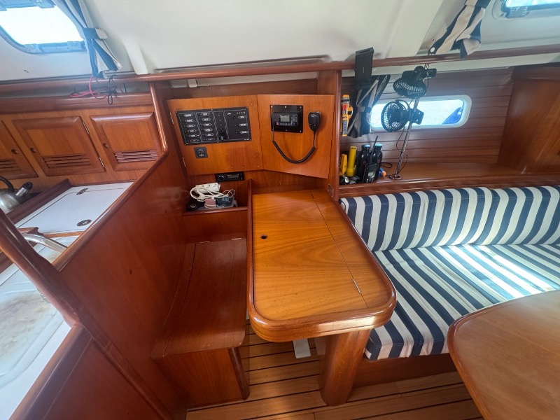 
								Grenada 2001 Beneteau Oceanis Clipper 361 USD full									
